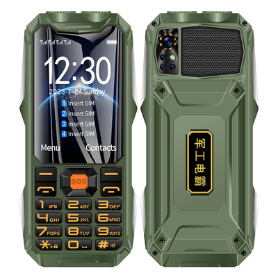 Bom preço. 4 cartão SIM 2G telefone celular lanterna rádio FM Q9 3,5 polegadas de comprimento durável on-line